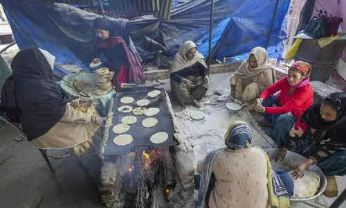 വരുമാനം ഇരട്ടിയാക്കാനും കുറഞ്ഞ നികുതി നടപ്പാക്കാനും കേന്ദ്രത്തോട് ആവശ്യമുന്നയിച്ച് കർഷക സംഘടനകൾ
