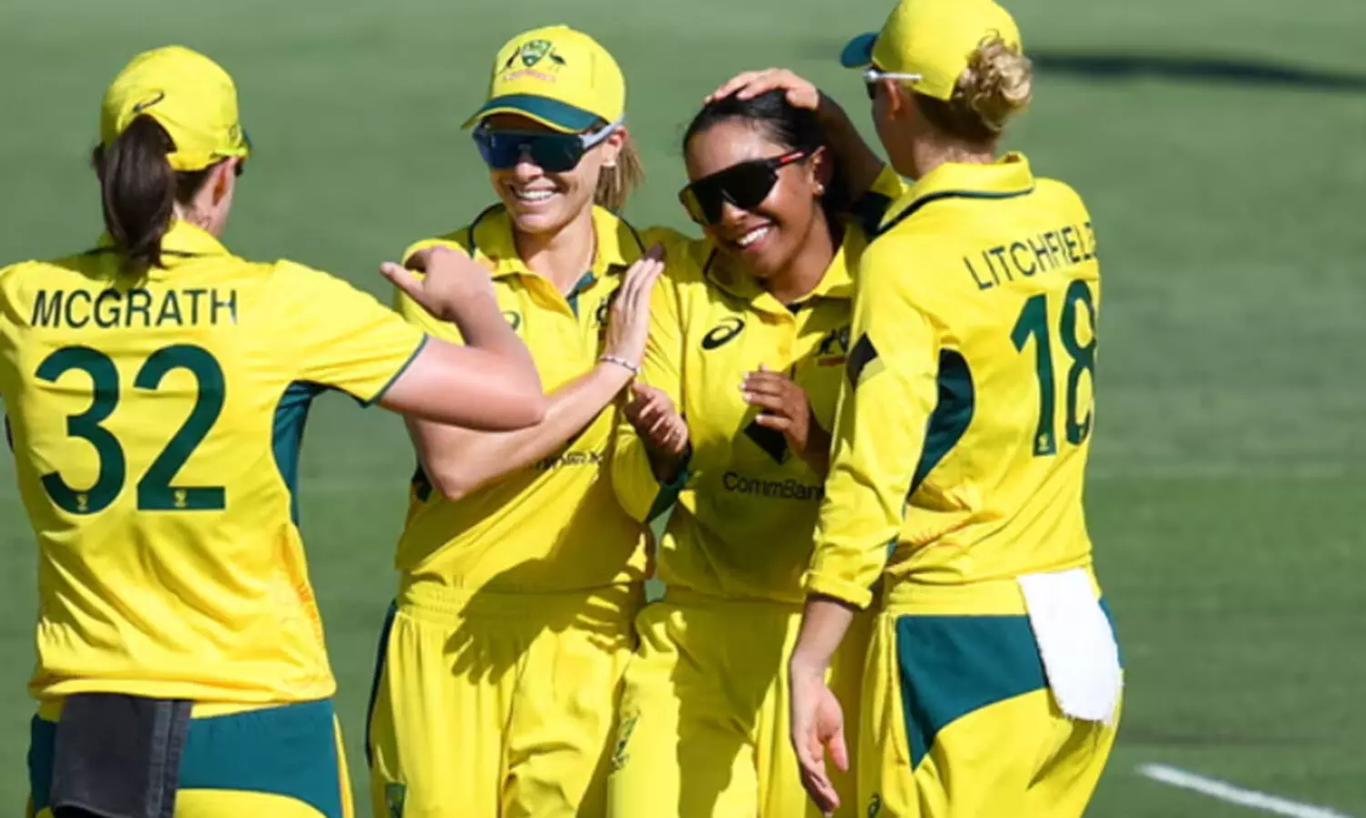 ആസ്ട്രേലിയക്കെതിരെ രണ്ടാം ഏകദിനവും തോറ്റു;  ഇന്ത്യൻ വനിതകൾക്ക് പരമ്പര നഷ്ടം