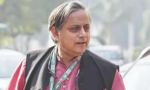 ‘ആക്രമണകാരിയായ നായയുടേതു പോലുള്ള പെരുമാറ്റം ഇന്ത്യക്ക് നാണക്കേട്’; ഡീപ് സ്റ്റേറ്റ് ആരോപണം യു.എസ് തള്ളിയതിന് പിന്നാലെ ബി.ജെ.പിയെ വിമർശിച്ച് തരൂർ