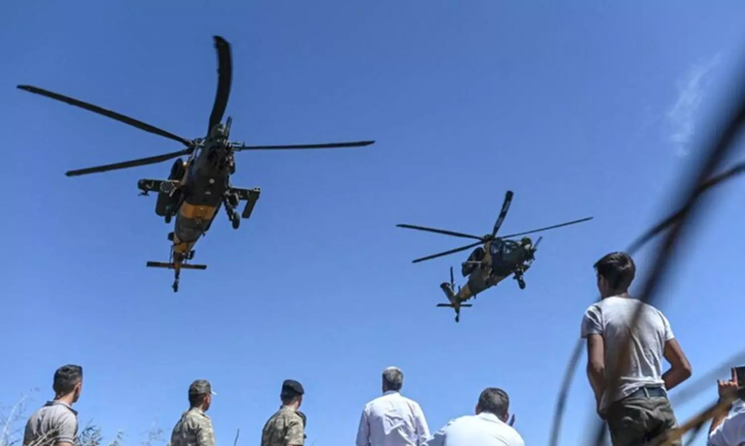 തുർക്കിയിൽ സൈനിക കോപ്ടറുകൾ കൂട്ടിയിടിച്ച് അഞ്ച് മരണം
