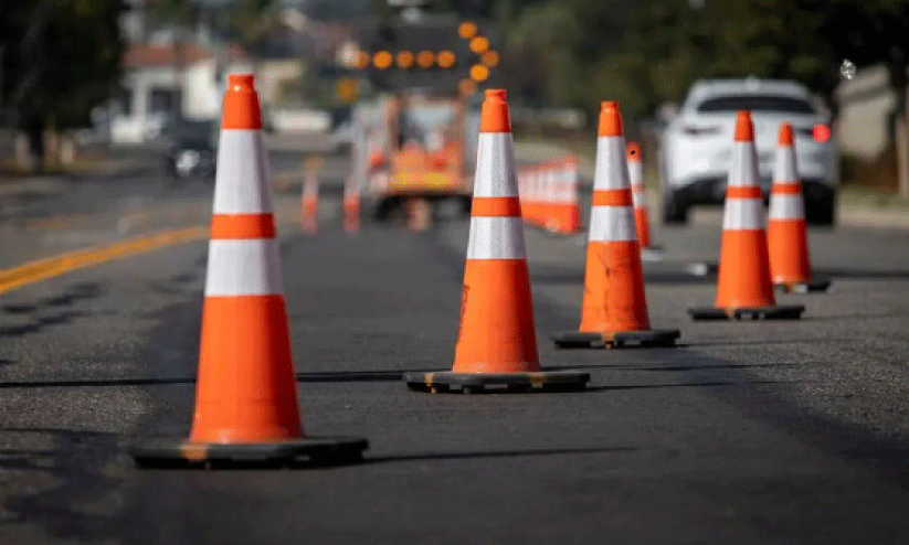 അറ്റകുറ്റപ്പണി റോഡുകൾ അടച്ചിടും അറ്റകുറ്റപ്പണി റോഡുകൾ അടച്ചിടും