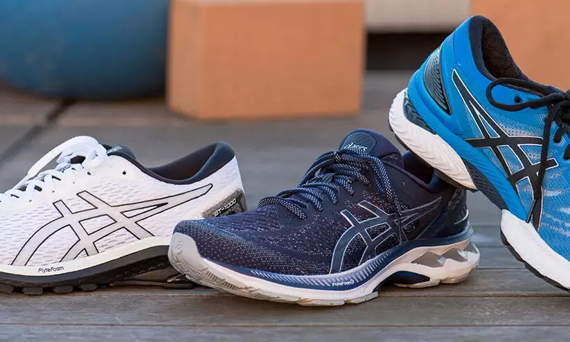 മികച്ച ഡീലിൽ സ്പോർട്സ് ഷൂസുകൾ വാങ്ങിക്കാം; ഓൺലൈനിലുള്ള ഓഫറുകൾ അറിയാം മികച്ച ഡീലിൽ സ്പോർട്സ് ഷൂസുകൾ വാങ്ങിക്കാം; ഓൺലൈനിലുള്ള ഓഫറുകൾ അറിയാം