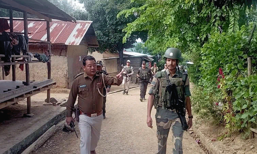 മൂന്നാഴ്ചയ്ക്കു ശേഷം മണിപ്പൂരിലെ ഒമ്പത് ജില്ലകളിൽ ഇന്റർനെറ്റ് സേവനം പുനഃസ്ഥാപിച്ചു മൂന്നാഴ്ചയ്ക്കു ശേഷം മണിപ്പൂരിലെ ഒമ്പത് ജില്ലകളിൽ ഇന്റർനെറ്റ് സേവനം പുനഃസ്ഥാപിച്ചു