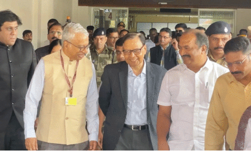 ധ​ന​കാ​ര്യ ക​മീ​ഷ​ൻ കാ​ണ​ണം വ്യാ​പാ​രി സ​മൂ​ഹ​ത്തി​ന്‍റെ ആ​ശ​ങ്ക​ക​ൾ