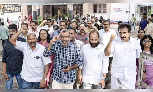 സ​ർ​വ​ക​ലാ​ശാ​ല​യി​ൽ സെ​മി​നാ​ർ വി​വാ​ദം: ഉ​ത്ത​ര​വ് വി.​സി പി​ൻ​വ​ലി​ച്ചു