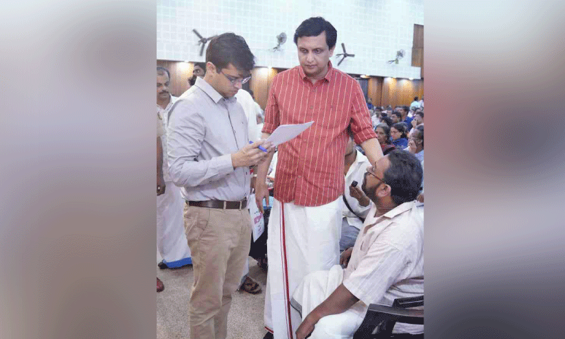 മു​ച്ച​ക്ര വാ​ഹ​ന​ത്തി​നാ​യി ഏ​ഴ് വ​ർ​ഷ​ത്തെ കാ​ത്തി​രി​പ്പ്