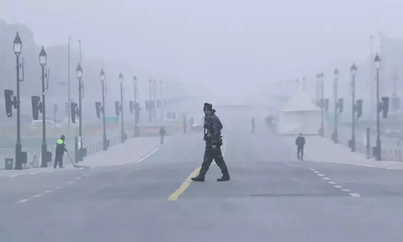 ഡൽഹി കിടുങ്ങി വിറയ്ക്കുന്നു ഡൽഹി കിടുങ്ങി വിറയ്ക്കുന്നു