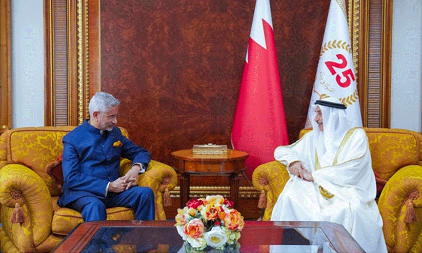 Indian External Affairs Minister meets Bahraini Deputy Prime Minister
