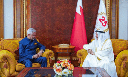 Indian External Affairs Minister meets Bahraini Deputy Prime Minister