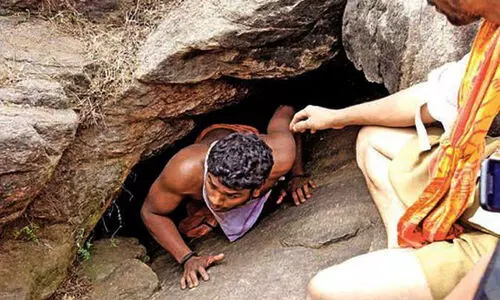 Punarjani Guha Noozhal