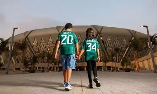 പതിറ്റാണ്ട് അകലെ അറബ് നാട്ടിൽ ഫുട്ബാൾ മഹാമേള