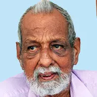 ശ്രീ​ധ​ര​ൻ ന​മ്പൂ​തി​രി