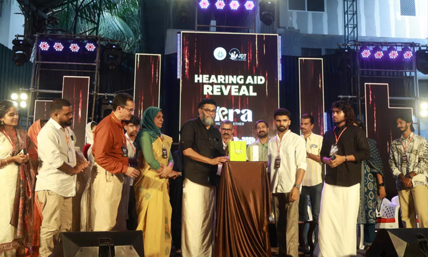 ഹിറ ഹിയർ ടുഗതർ -ജെ.ഡി.ടി എസ്.ഐ.പി.സി കേൾവി സഹായികൾ കൈമാറി