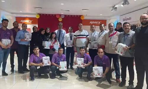 റീട്ടെയിൽ ജീവനക്കാരെ ആദരിച്ച് മെഗാ മാർട്ടും മാക്രോ മാർട്ടും