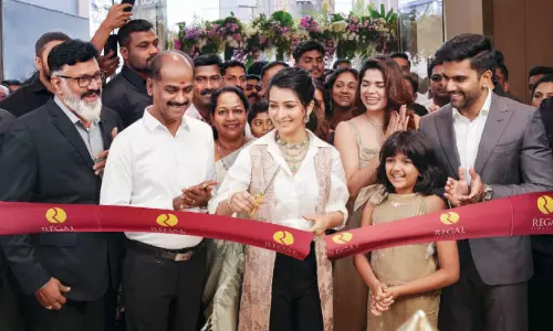 റീ​ഗ​ൽ ജ്വ​ല്ലേ​ഴ്സ് ഷോ​റൂം ക​മ്മ​ന​ഹ​ള്ളി​യി​ൽ തു​റ​ന്നു