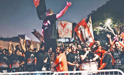 അ​ൽ അ​ഹ്‍ലി ആ​രാ​ധ​ക​സം​ഘം