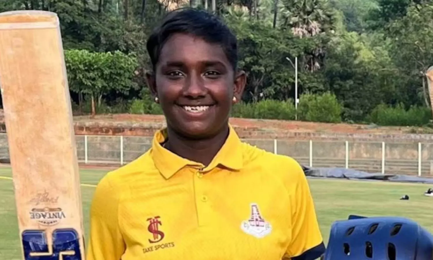 സിംറാൻ ഷെയ്ഖ് 1.9 കോടിക്ക് മുംബൈയിൽ; പതിനാറുകാരി കമാലിനിക്ക് 1.6 കോടി; വനിതാ പ്രീമിയര്‍ ലീഗ് ലേലം പുരോഗമിക്കുന്നു