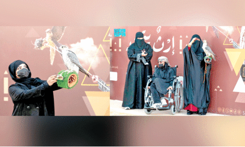 ഫാ​ൽ​ക്ക​ൺ മേ​ള 2024; ആ​ഹ്ലാ​ദ​ത്തി​ൽ സൗ​ദി വ​നി​ത ഫാ​ൽ​ക്ക​ണ​ർ​മാ​ർ