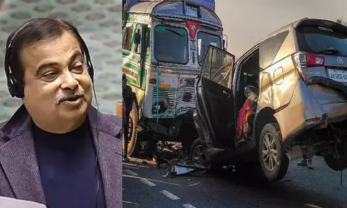 ഒരോ വർഷവും നിരത്തിൽ പൊലിയുന്നത് 1.78 ലക്ഷം ജീവനുകൾ; അന്താരാഷ്ട്ര വേദികളിൽ തലകുനിക്കേണ്ടി വരുന്നു, എല്ലാ ശ്രമങ്ങളും പരാജയപ്പെടുന്നുവെന്ന് ഗഡ്കരി ഒരോ വർഷവും നിരത്തിൽ പൊലിയുന്നത് 1.78 ലക്ഷം ജീവനുകൾ; അന്താരാഷ്ട്ര വേദികളിൽ തലകുനിക്കേണ്ടി വരുന്നു, എല്ലാ ശ്രമങ്ങളും പരാജയപ്പെടുന്നുവെന്ന് ഗഡ്കരി