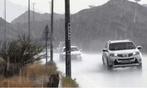 ര​ണ്ട്​ എ​മി​റേ​റ്റു​ക​ളി​ൽ നേ​രി​യ മ​ഴ ല​ഭി​ച്ചു