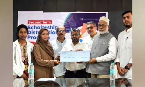 എ​ച്ച്.​ഡ​ബ്ല്യു.​എ ര​ണ്ടാം​ഘ​ട്ട സ്കോ​ള​ർ​ഷി​പ് വി​ത​ര​ണം ന​ട​ത്തി