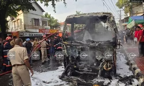 ​കൊല്ലത്ത് ഓടിക്കൊണ്ടിരുന്ന സ്കൂൾ ബസിന് തീപിടിച്ചു