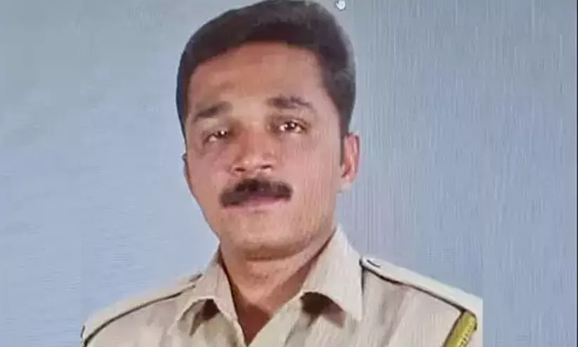 വീണ്ടും പൊലീസ് ആത്മഹത്യ; പിറവത്ത് പൊലീസുകാരനെ മരിച്ച നിലയിൽ കണ്ടെത്തി