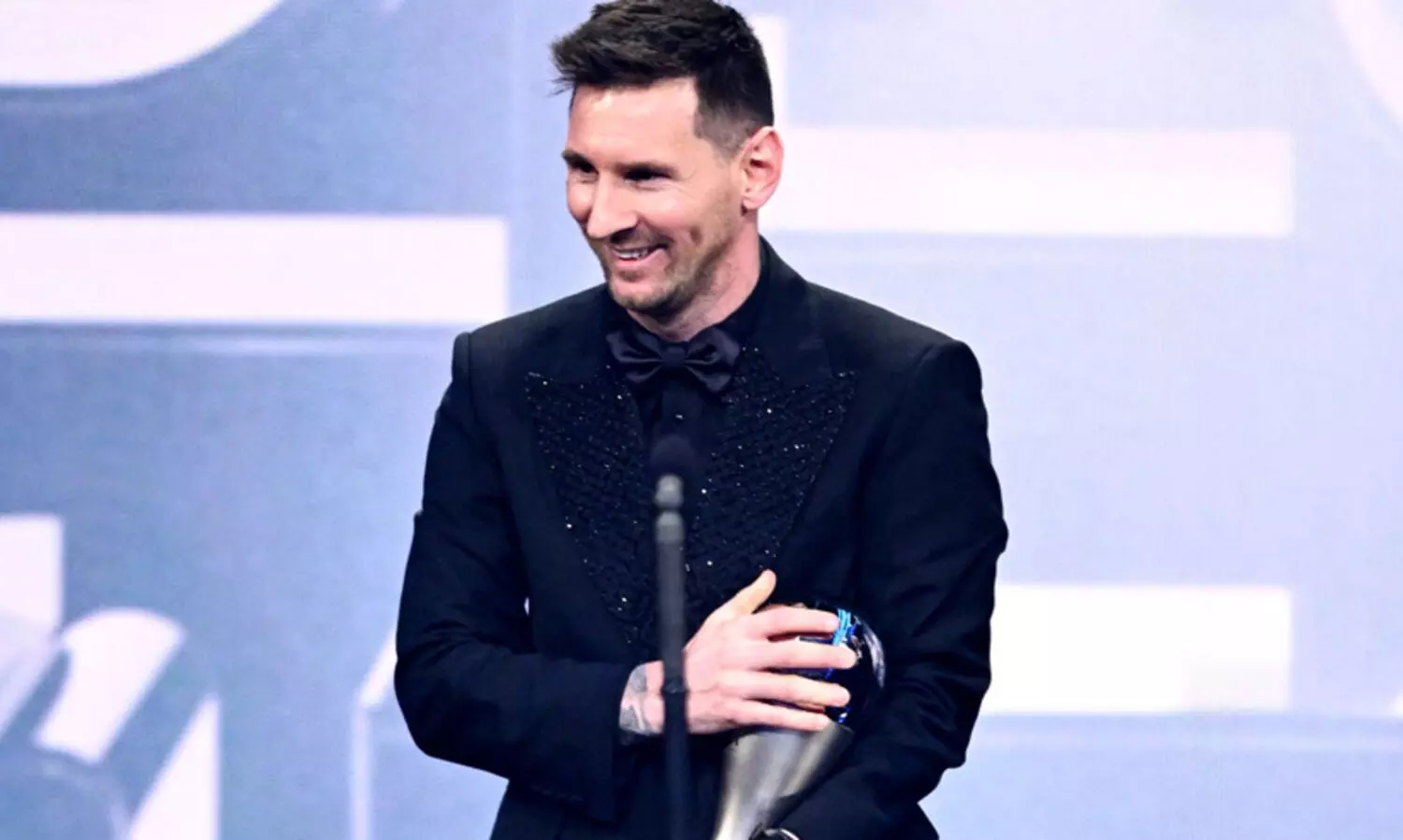 മെസ്സിയുടെ മൂന്നാം വോട്ട് വിനിക്ക്; ഫിഫ പുരസ്കാരത്തിൽ ഒന്നും രണ്ടും വോട്ടുകൾ ആർക്കെന്നറിയാം...