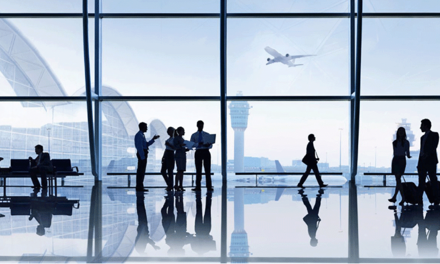 കൊ​ല്ലു​ന്ന നി​ര​ക്കു​മാ​യി വി​മാ​ന ക​മ്പ​നി​ക​ൾ