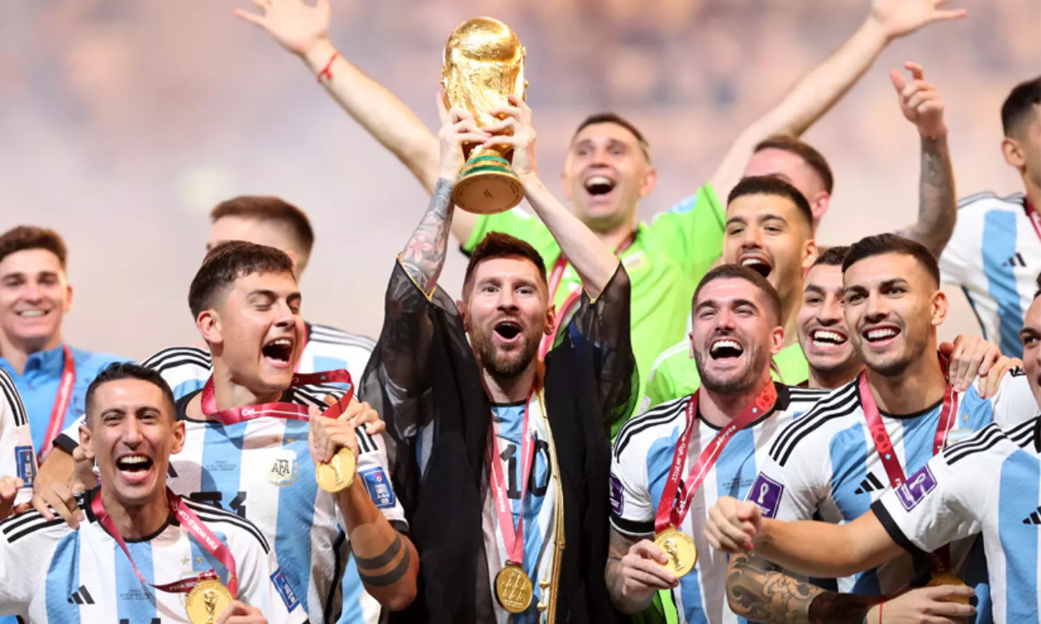 കാവ്യനീതിയും പ്രത്യാശയുമെല്ലാം ഇന്നും അണയാതെ തെളിയുന്നതിന്‍റെയും കൂടി വിജയം; അർജന്‍റീനയുടെ വിശ്വവിജയത്തിന്‍റെ രണ്ട് വർഷം!