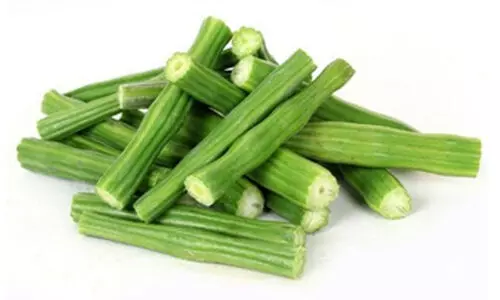 മുരിങ്ങക്കായ്​ വില 600ലേക്ക്; മു​രി​ങ്ങ​ക്കാ​യ ഇ​ല്ലാ​തെ​ സാ​മ്പാ​ർ!