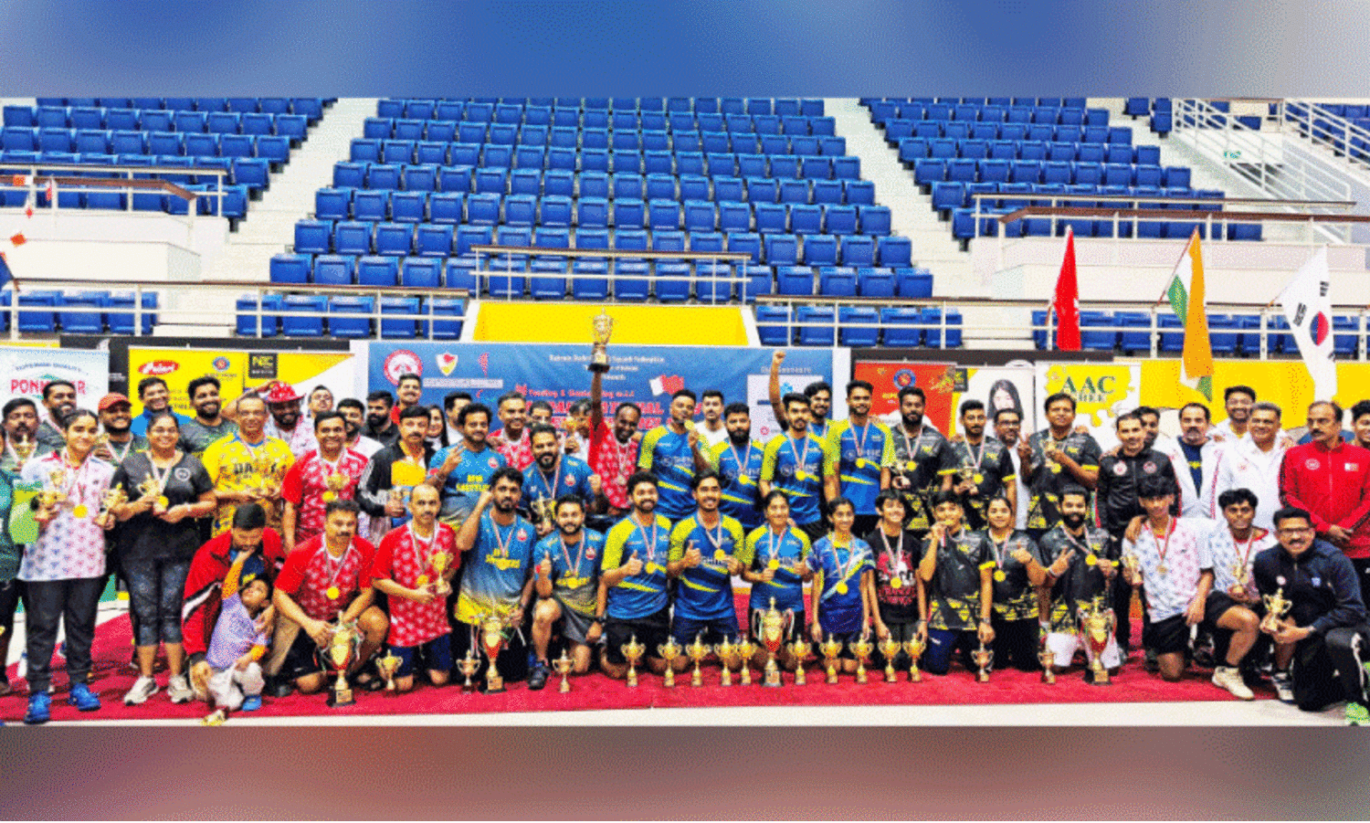 ദേ​ശീ​യ ദി​ന ബാ​ഡ്മി​ന്റ​ൺ: ഒ​യാ​സി​സ് വി​ജ​യം