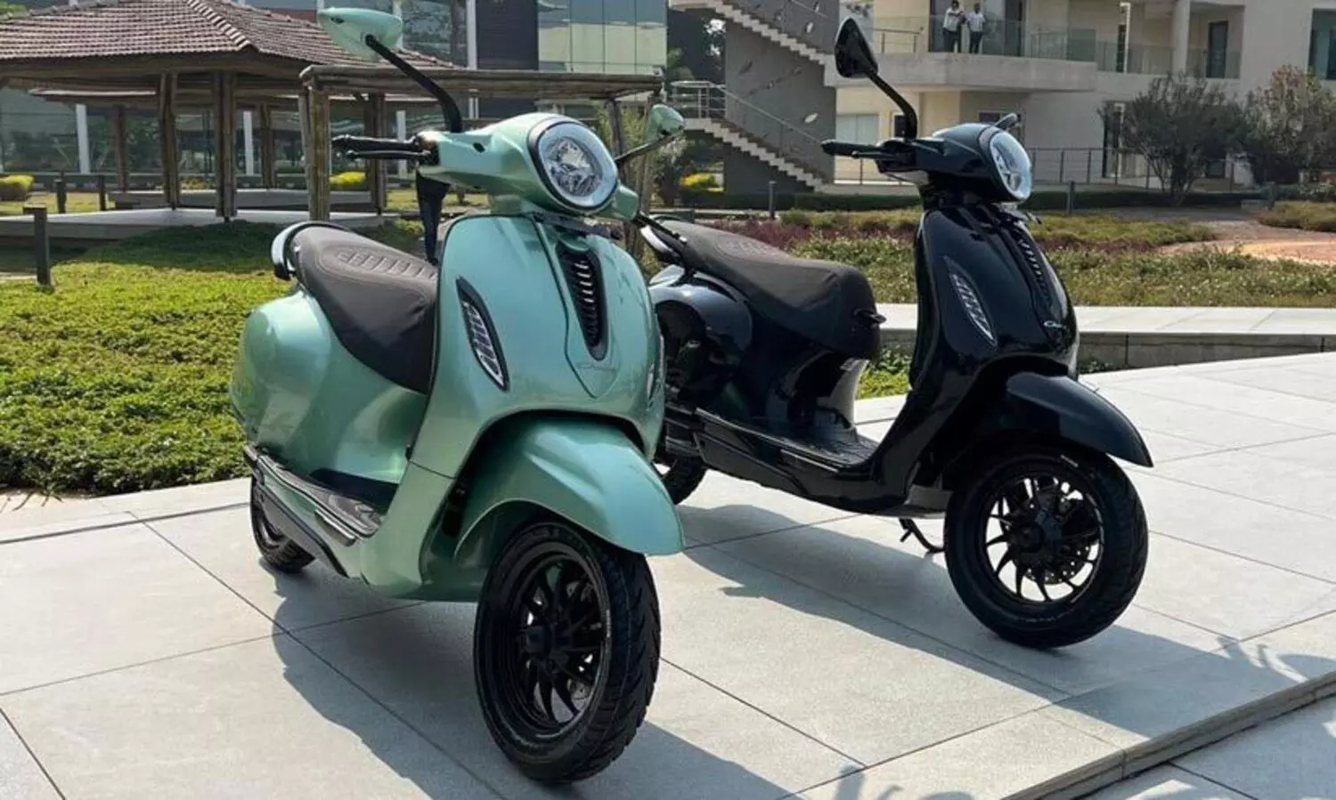 ഇനി കളി മാറും, ബജാജ് ചേതക് 35 സീരീസ് പുറത്തിറങ്ങി, ഒറ്റ ചാർജിൽ 153 കിലോമീറ്റർ, വില 1.20 ലക്ഷം രൂപ