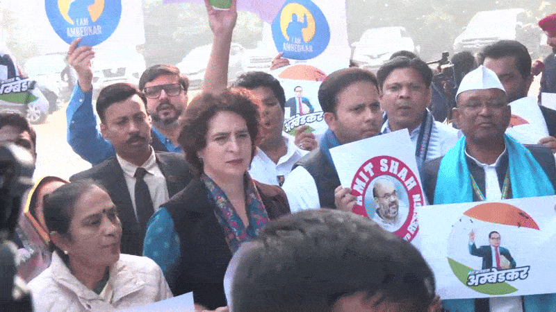 പ്രതിപക്ഷ പ്രതിഷേധത്തിനിടെ ലോക്സഭ അനിശ്ചിതകാലത്തേക്ക് പിരിഞ്ഞു; ഒരു രാജ്യം ഒരു തെരഞ്ഞെടുപ്പ് ബിൽ ജെ.പി.സിക്ക് വിട്ടു പ്രതിപക്ഷ പ്രതിഷേധത്തിനിടെ ലോക്സഭ അനിശ്ചിതകാലത്തേക്ക് പിരിഞ്ഞു; ഒരു രാജ്യം ഒരു തെരഞ്ഞെടുപ്പ് ബിൽ ജെ.പി.സിക്ക് വിട്ടു