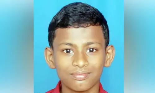 ക്രി​സ്മ​സ് വി​ള​ക്കു​ക​ൾ സ്ഥാ​പി​ക്കു​ന്ന​തി​നി​ടെ 14കാ​ര​ൻ ഷോ​ക്കേ​റ്റ് മ​രി​ച്ചു