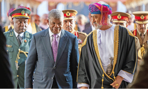 അം​ഗോ​ള പ്ര​സി​ഡ​ന്റ് ഒ​മാ​ൻ സ​ന്ദ​ർ​ശ​ന​ത്തി​ൽ