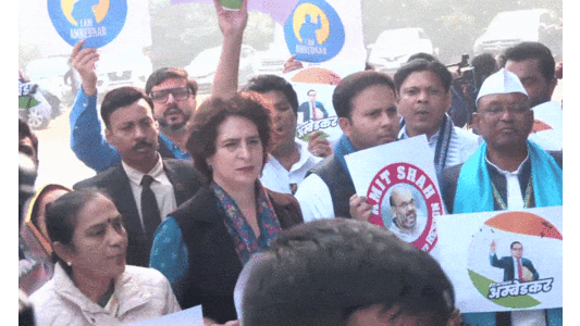 പ്രതിപക്ഷ പ്രതിഷേധത്തിനിടെ ലോക്സഭ അനിശ്ചിതകാലത്തേക്ക് പിരിഞ്ഞു; ഒരു രാജ്യം ഒരു തെരഞ്ഞെടുപ്പ് ബിൽ ജെ.പി.സിക്ക് വിട്ടു പ്രതിപക്ഷ പ്രതിഷേധത്തിനിടെ ലോക്സഭ അനിശ്ചിതകാലത്തേക്ക് പിരിഞ്ഞു; ഒരു രാജ്യം ഒരു തെരഞ്ഞെടുപ്പ് ബിൽ ജെ.പി.സിക്ക് വിട്ടു