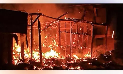 ഷോര്‍ട്ട്സര്‍ക്യൂട്ടെന്ന്​ സംശയം; തങ്കമണിയിൽ അഗ്​നിബാധ; കട കത്തിനശിച്ചു