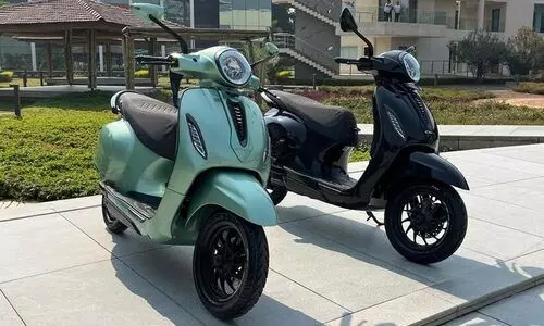 ഇനി കളി മാറും, ബജാജ് ചേതക് 35 സീരീസ് പുറത്തിറങ്ങി, ഒറ്റ ചാർജിൽ 153 കിലോമീറ്റർ, വില 1.20 ലക്ഷം രൂപ