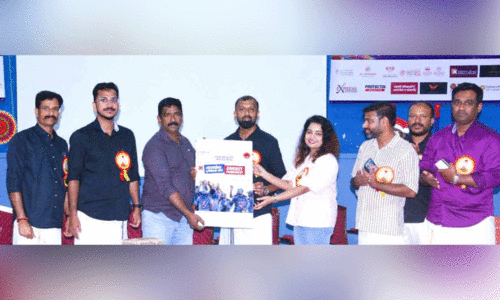 ക്രി​ക്ക​റ്റ്​ ടൂ​ർ​ണ​മെ​ന്‍റ്​: പോ​സ്റ്റ​ർ പ്ര​കാ​ശ​നം ചെ​യ്തു