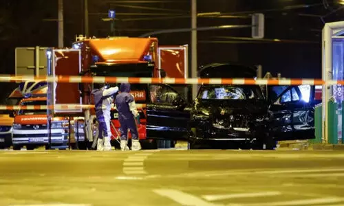 ജ​ർ​മ​നി​യി​ൽ ക്രി​സ്മ​സ് മാ​ർ​ക്ക​റ്റി​നുനേ​രെ കാ​ർ ഇ​ടി​ച്ചു​ക​യ​റ്റി; അഞ്ചുമരണം, 200 പേ​ർ​ക്ക് പ​രി​ക്ക്