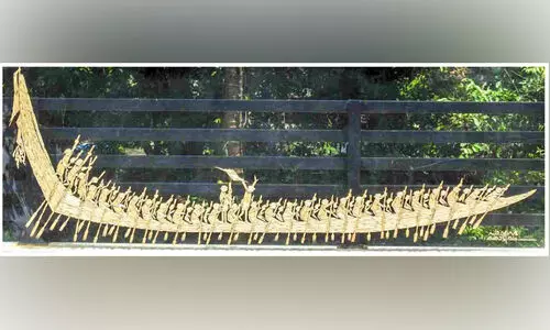 ടൂത്ത്​ പിക്കുകൊണ്ട് മത്സരവള്ളത്തിന്‍റെ മാതൃക