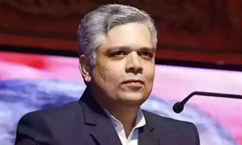 ജ​സ്റ്റി​സ് ദേ​​വ​ൻ രാ​മ​ച​ന്ദ്ര​നെ​തി​രെ സൈ​ബ​ർ ആ​ക്ര​മ​ണം: ​കേ​സെ​ടു​ത്ത് സൈബർ പൊലീസ്