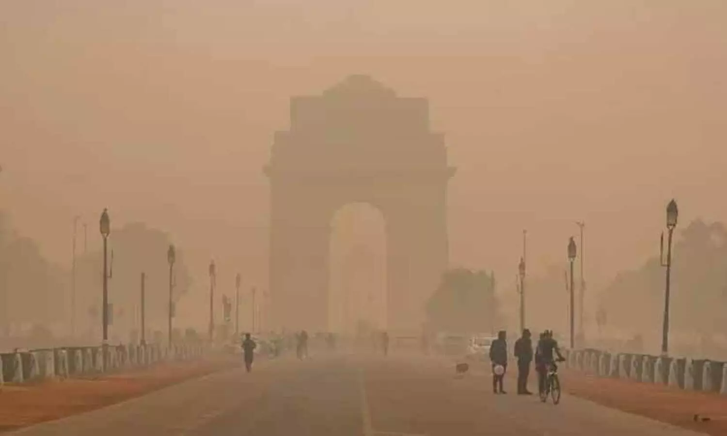 ഡൽഹിയിൽ വായു മലിനീകരണം ഗുരുതരാവസ്ഥയിൽ; ഉടനടി മാറ്റമുണ്ടാവില്ലെന്ന് വിദഗ്ധർ