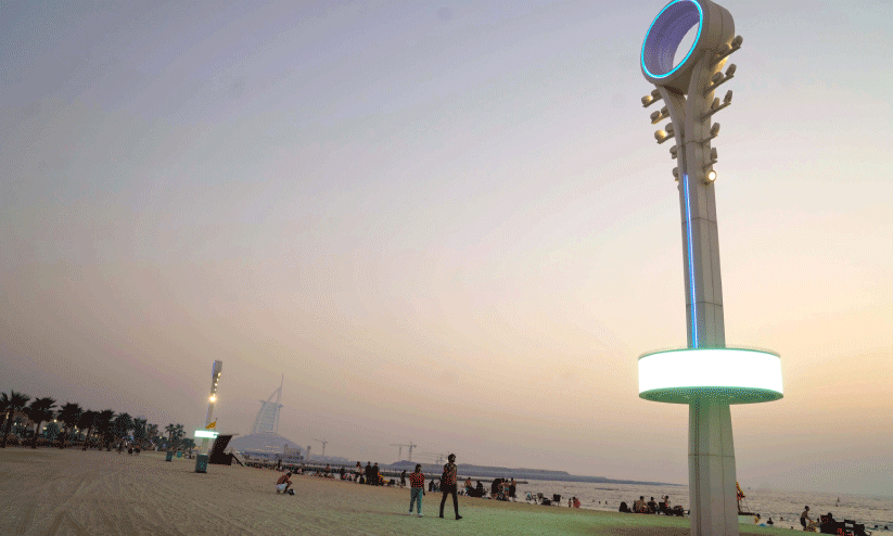 രാ​ത്രി നീ​ന്ത​ൽ ബീ​ച്ചു​ക​ളി​ൽ സ​ന്ദ​ർ​ശ​ക പ്ര​വാ​ഹം