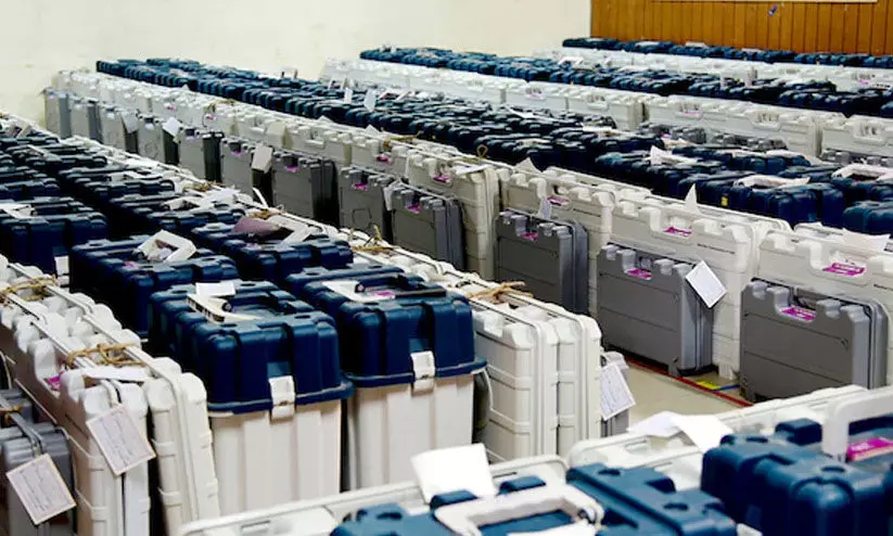 സി.സി.ടി.വിയടക്കമുള്ള രേഖകളുടെ പൊതുപരിശോധന തടയാൻ തെരഞ്ഞെടുപ്പ് ചട്ടം തിരുത്തി കേന്ദ്രം; തെരഞ്ഞെടുപ്പ് കമീഷൻ സുതാര്യതയെ ഭയക്കുന്നുവെന്ന് കോൺഗ്രസ് സി.സി.ടി.വിയടക്കമുള്ള രേഖകളുടെ പൊതുപരിശോധന തടയാൻ തെരഞ്ഞെടുപ്പ് ചട്ടം തിരുത്തി കേന്ദ്രം; തെരഞ്ഞെടുപ്പ് കമീഷൻ സുതാര്യതയെ ഭയക്കുന്നുവെന്ന് കോൺഗ്രസ്