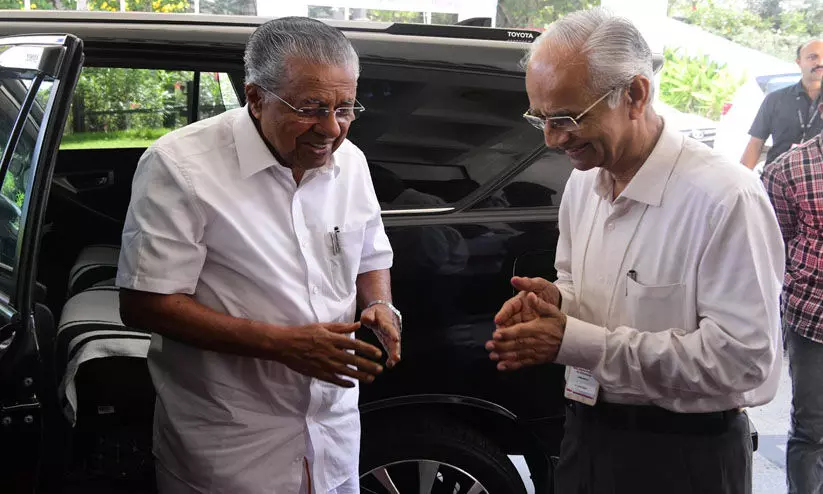 കെ.എ.എസ് ഉദ്യോഗസ്ഥർ നാടിന്റെ സാധ്യതകളുടെ പ്രചാരകരാകണം- മുഖ്യമന്ത്രി കെ.എ.എസ് ഉദ്യോഗസ്ഥർ നാടിന്റെ സാധ്യതകളുടെ പ്രചാരകരാകണം- മുഖ്യമന്ത്രി