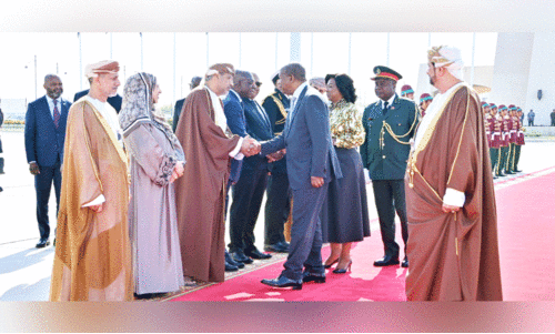 സ​ഹ​ക​ര​ണം വി​പു​ല​പ്പെ​ടു​ത്തി   അം​ഗോ​ള പ്ര​സി​ഡ​ന്‍റ് മ​ട​ങ്ങി