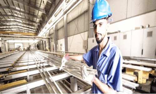 വ്യ​വ​സാ​യി​ക മേ​ഖ​ല​യി​ൽ സ്വ​ദേ​ശി​വ​ത്ക​ര​ണം ശ​ക്തം