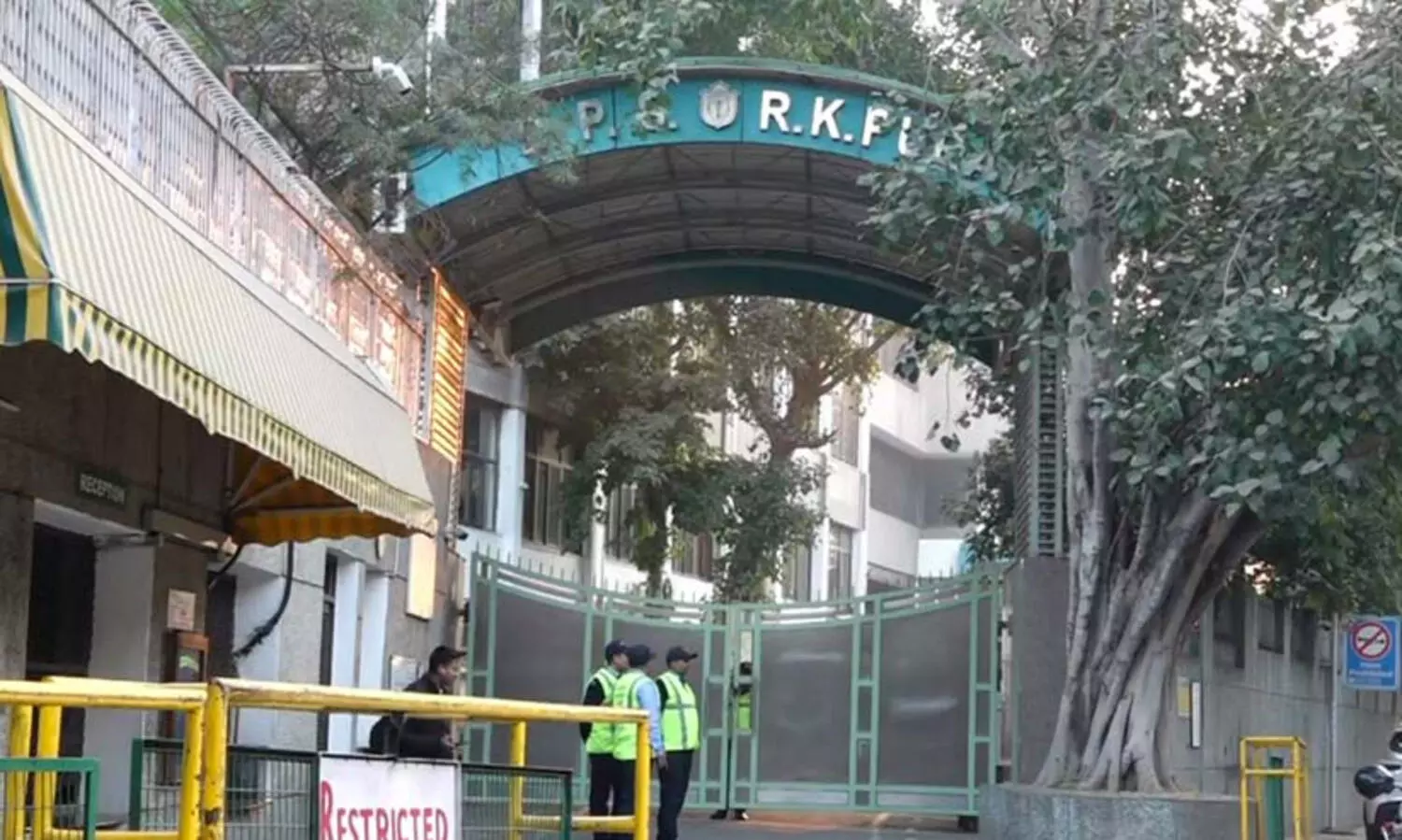 അടിക്കടിയുള്ള വ്യാജ ബോംബ് ഭീഷണി; പ്രതിസന്ധി നേരിടാൻ സ്കൂൾ അധ്യാപകരെ പരിശീലിപ്പിക്കാൻ ഡൽഹി